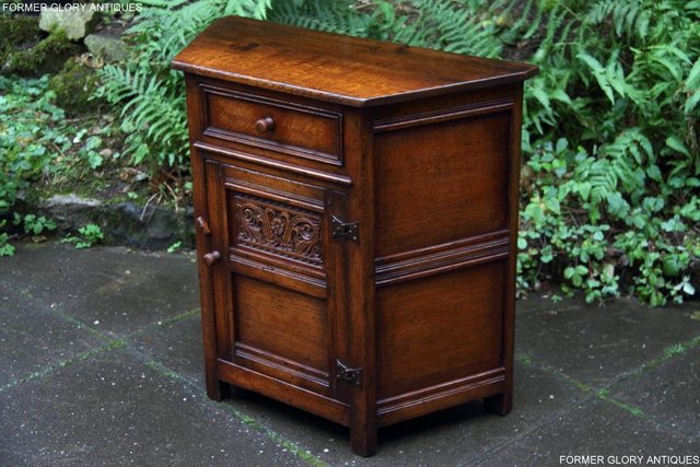 Image 56 of TITCHMARSH & GOODWIN OAK CANTED CABINET HALL TABLE SIDEBOARD