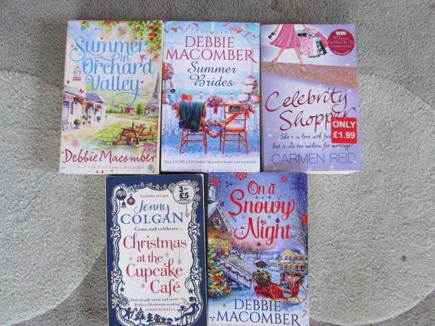 Preview of the first image of Assorted Ladies Paperbacks(incl P&P).