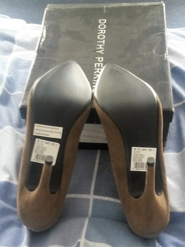 Image 2 of Dorothy Perkins suede khakhi high heels size 5
