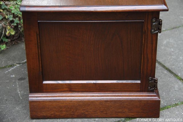 Image 16 of OLD CHARM TUDOR BROWN TV HI FI CABINET CUPBOARD STAND TABLE