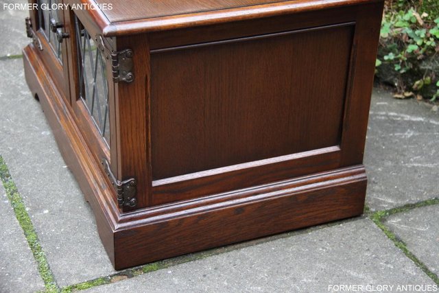 Image 23 of OLD CHARM TUDOR BROWN TV HI FI CABINET CUPBOARD STAND TABLE