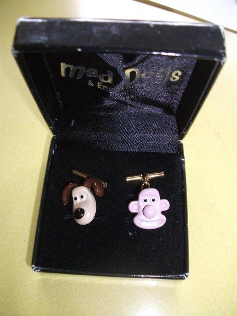 Image 2 of WALLACE & GROMIT CUFF LINKS