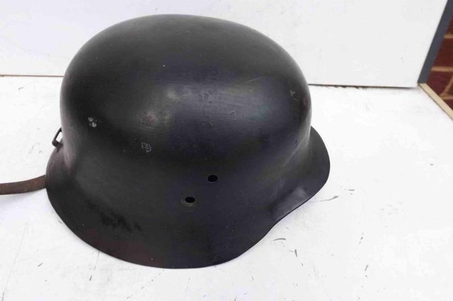 Preview of the first image of 2ww German soldiers Helmet, genuine issue.