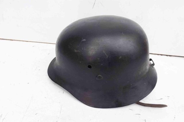 Image 3 of 2ww German soldiers Helmet, genuine issue