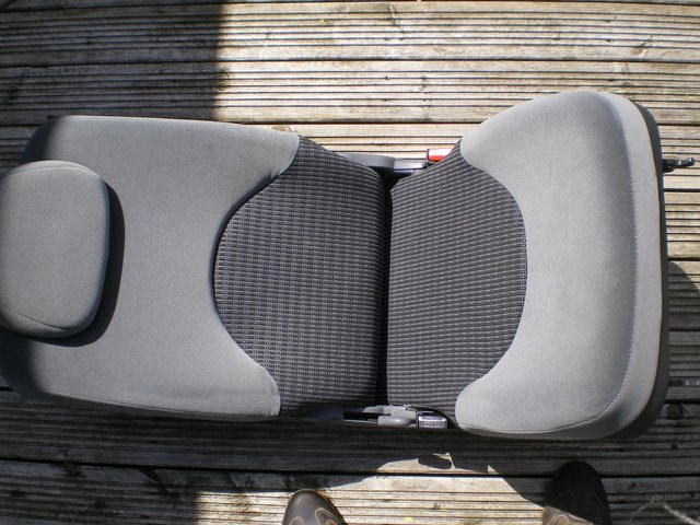 Image 2 of citroen picasso rear seat