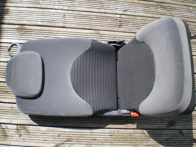 Image 3 of citroen picasso rear seat