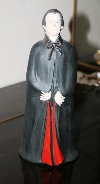 Preview of the first image of Wade Dracula Figurine.