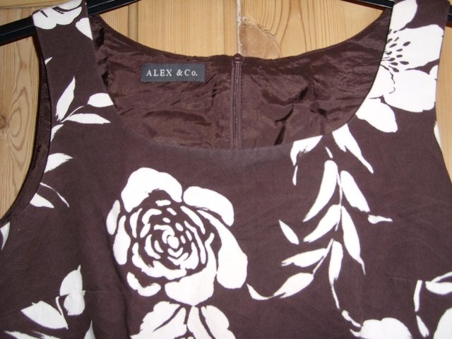Image 2 of Alex & Co Classic Brown & White Dress – size 12