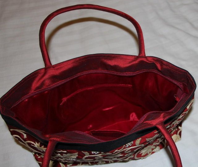 Image 2 of Red Silk Handbag With Embroidery and Sequins