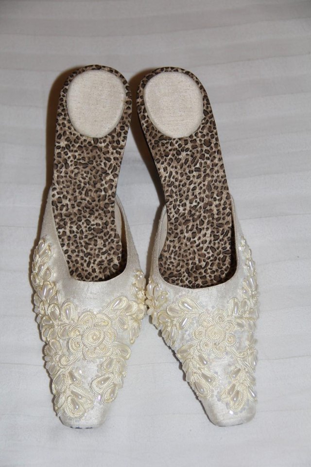 Preview of the first image of Bridal Shoes With Braid & Pearls – Size 4-4.5 / 36-37.