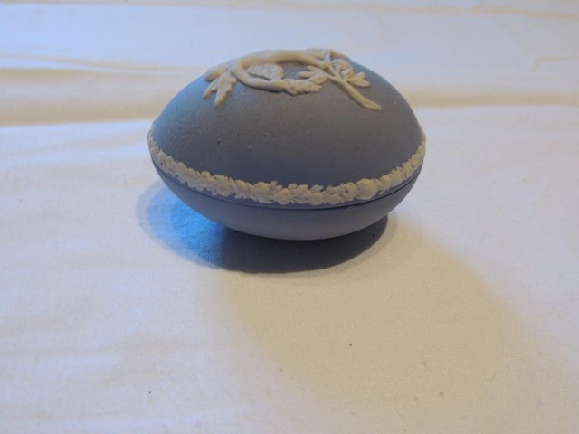 Preview of the first image of Wedgwood Trinket Box.