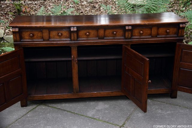 Image 4 of A TITCHMARSH & GOODWIN OAK DRESSER BASE SIDEBOARD HALL TABLE