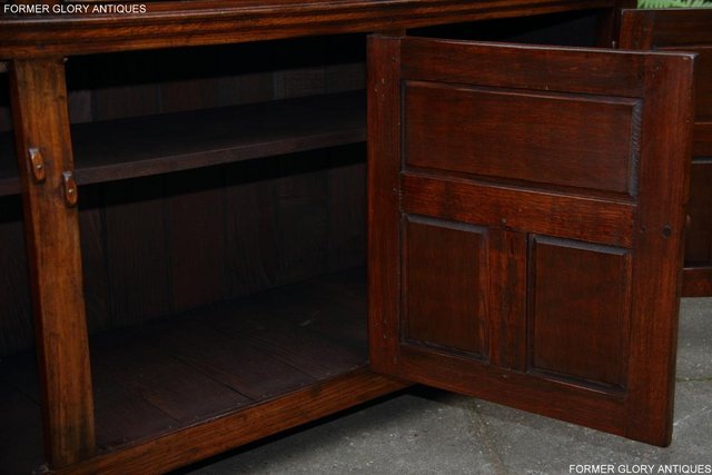 Image 18 of A TITCHMARSH & GOODWIN OAK DRESSER BASE SIDEBOARD HALL TABLE