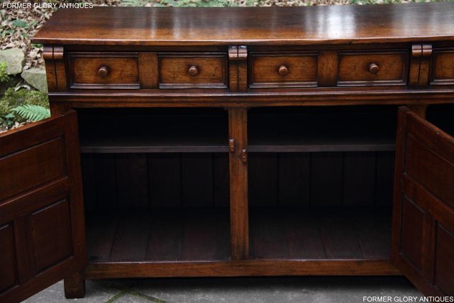 Image 28 of A TITCHMARSH & GOODWIN OAK DRESSER BASE SIDEBOARD HALL TABLE