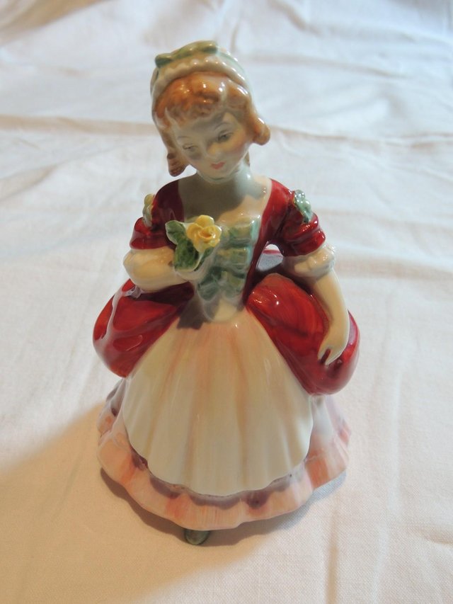 Preview of the first image of Royal Doulton Figurine..