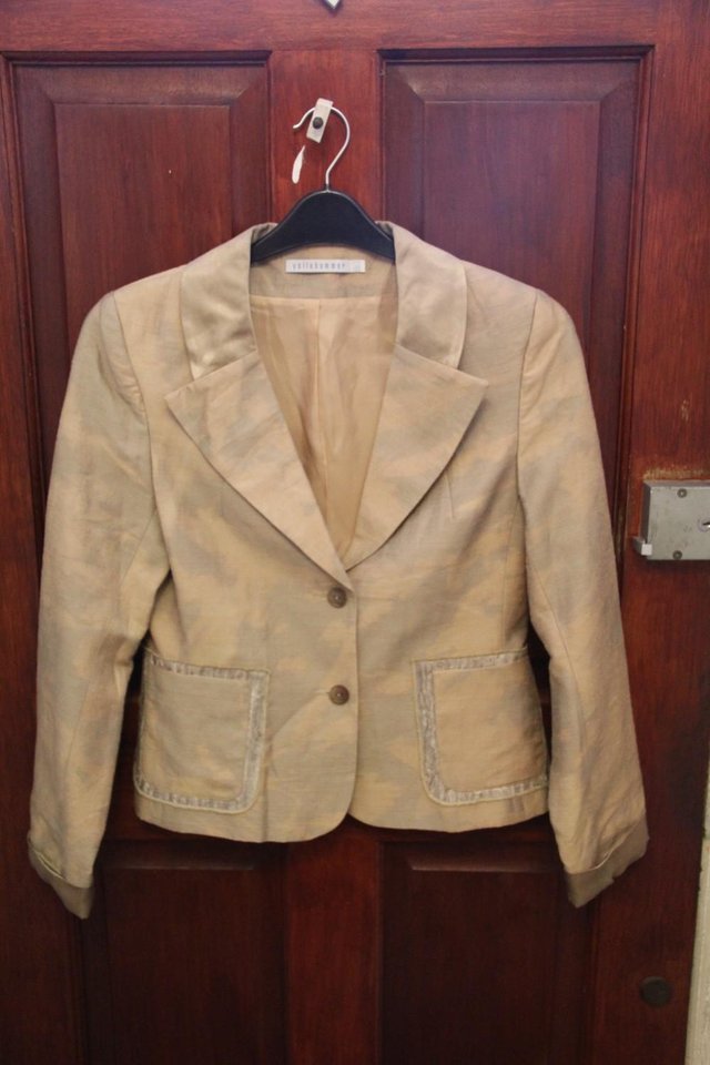 Preview of the first image of Gold Linen Mix Jacket Top - Size 12.