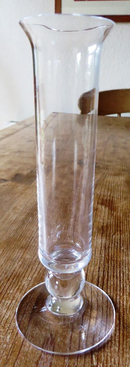 Preview of the first image of DARTINGTON CRYSTAL BUD VASE.