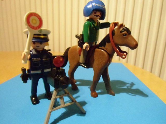 Preview of the first image of Playmobil Police.