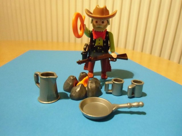 Preview of the first image of Playmobil Cowboy (4665).