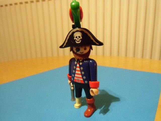 Preview of the first image of Playmobil Peg Leg Pirate with Parrot (4548).