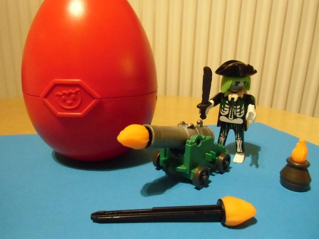 Image 2 of Playmobil Ghost Pirate in Large Egg (4928)