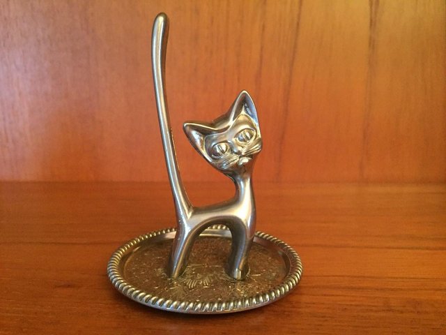 Preview of the first image of Silver Plated Seba Cat Ring Tree.