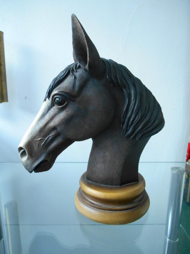 Preview of the first image of LARGE MODEL OF A HORSES HEAD.