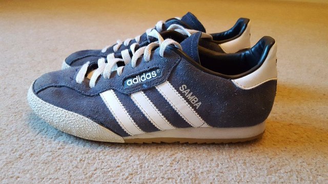 Preview of the first image of Addidas Samba training shoes (size 4).