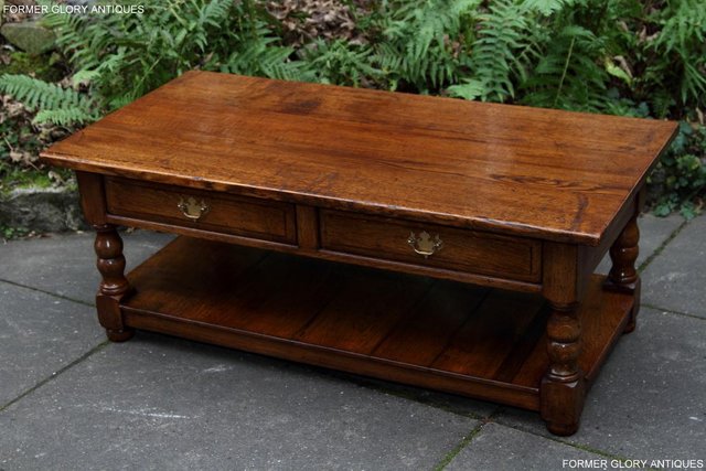 Image 11 of A TITCHMARSH AND GOODWIN STYLE OAK TWO DRAWER COFFEE TABLE