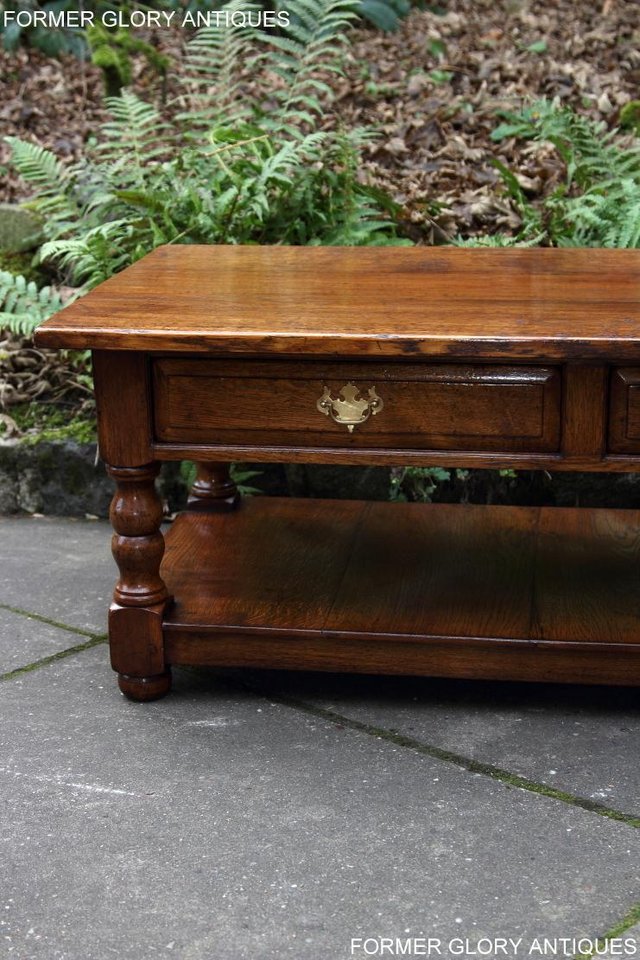 Image 19 of A TITCHMARSH AND GOODWIN STYLE OAK TWO DRAWER COFFEE TABLE