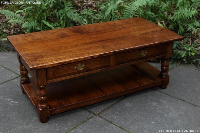 Image 49 of A TITCHMARSH AND GOODWIN STYLE OAK TWO DRAWER COFFEE TABLE
