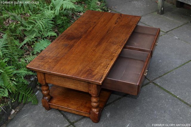 Image 57 of A TITCHMARSH AND GOODWIN STYLE OAK TWO DRAWER COFFEE TABLE