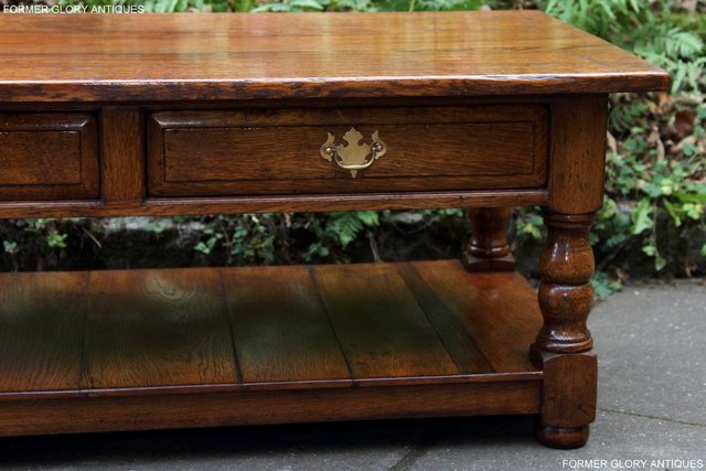 Image 61 of A TITCHMARSH AND GOODWIN STYLE OAK TWO DRAWER COFFEE TABLE
