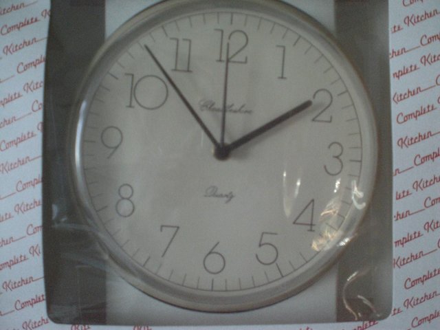 Image 2 of Cheadleshire Quartz Kitchen Clock - Beige and Brown