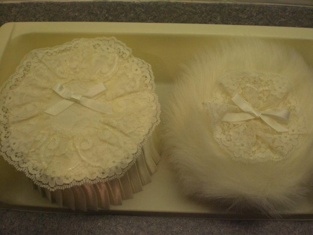 Image 2 of St Michael Magnolia Trinket box+ luxury puff +dusting powder