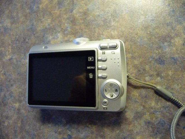 Image 2 of Hitachi Digital Camera HDC-751E