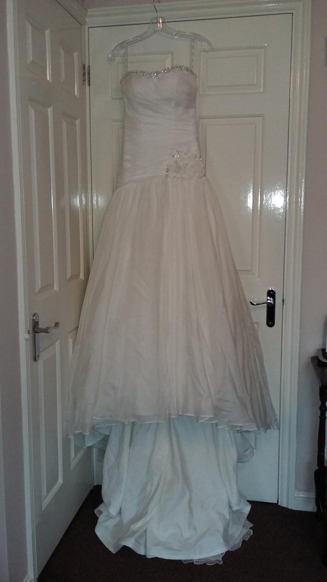 Image 2 of Ella wedding dress