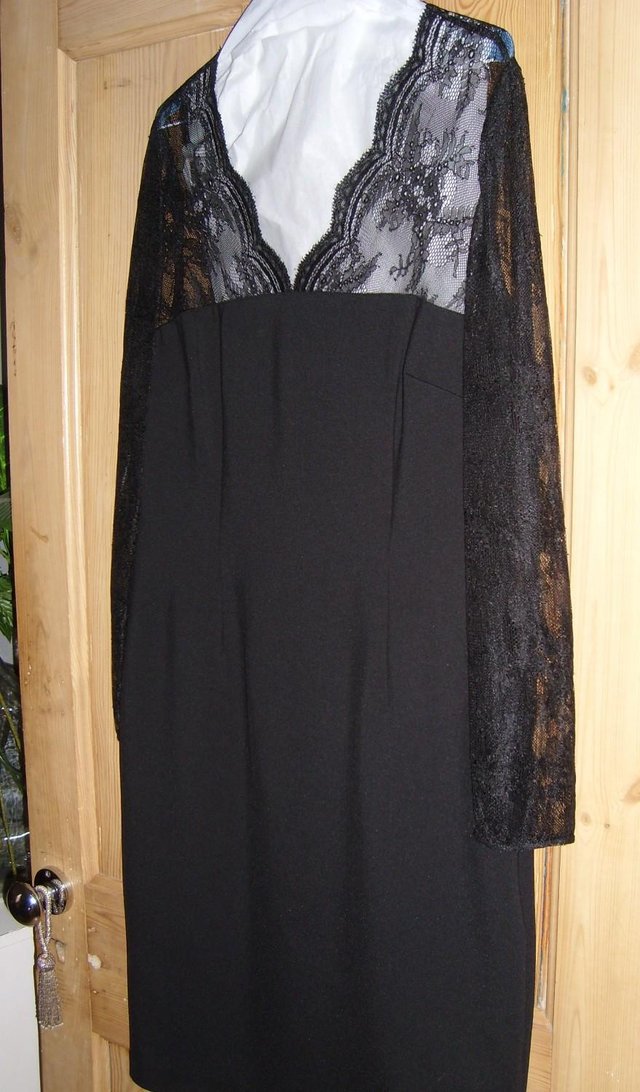 Preview of the first image of Hobbs Dress With Lace Top/Sleeves Size 14.