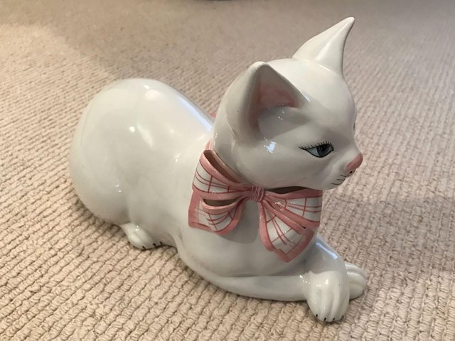 Preview of the first image of Cat ornament.