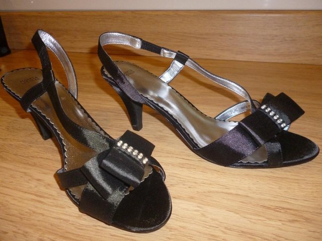 Preview of the first image of BLACK STRAPPY/DIAMANTE SHOES.
