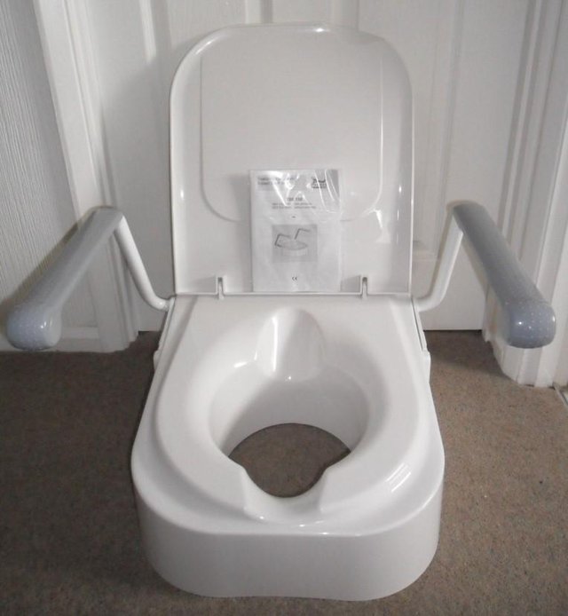 Preview of the first image of Raised toilet seat.