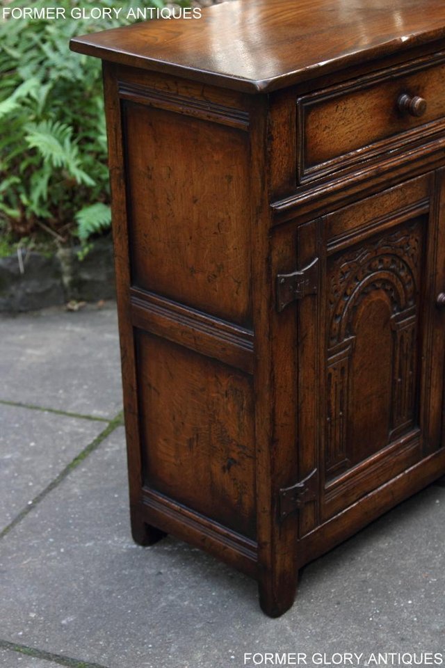 Image 20 of A TITCHMARSH & GOODWIN OAK DRESSER BASE SIDEBOARD HALL TABLE