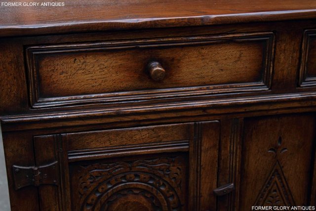 Image 26 of A TITCHMARSH & GOODWIN OAK DRESSER BASE SIDEBOARD HALL TABLE
