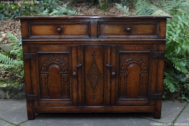 Image 29 of A TITCHMARSH & GOODWIN OAK DRESSER BASE SIDEBOARD HALL TABLE