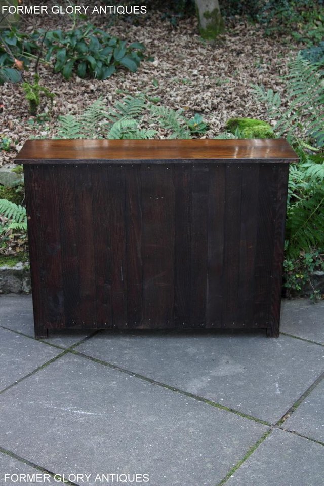 Image 33 of A TITCHMARSH & GOODWIN OAK DRESSER BASE SIDEBOARD HALL TABLE