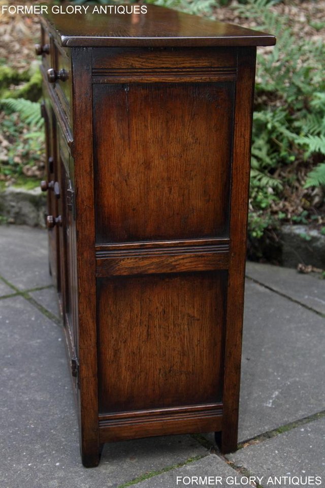 Image 55 of A TITCHMARSH & GOODWIN OAK DRESSER BASE SIDEBOARD HALL TABLE