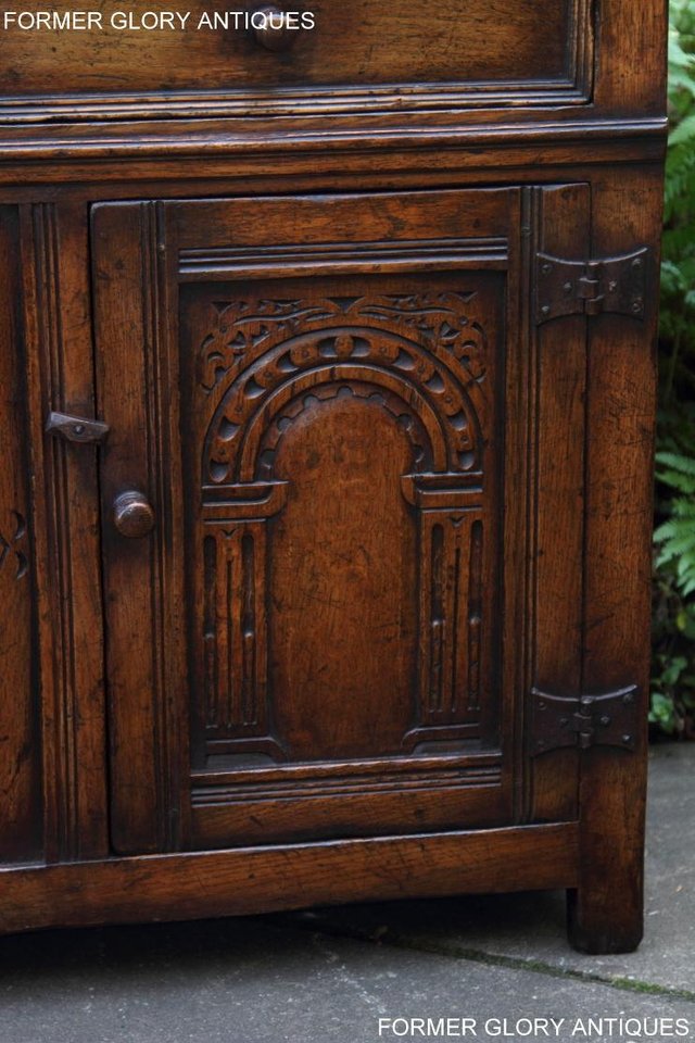 Image 58 of A TITCHMARSH & GOODWIN OAK DRESSER BASE SIDEBOARD HALL TABLE