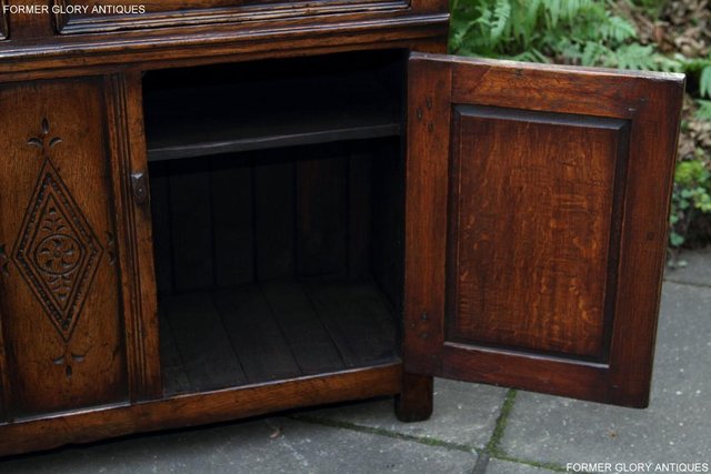 Image 59 of A TITCHMARSH & GOODWIN OAK DRESSER BASE SIDEBOARD HALL TABLE