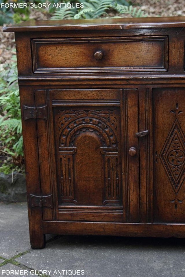 Image 72 of A TITCHMARSH & GOODWIN OAK DRESSER BASE SIDEBOARD HALL TABLE