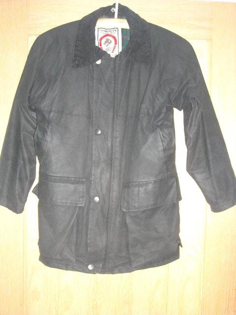 Preview of the first image of Equestrian waxed jacket Luhmuhlen Black Boy's Age 10.